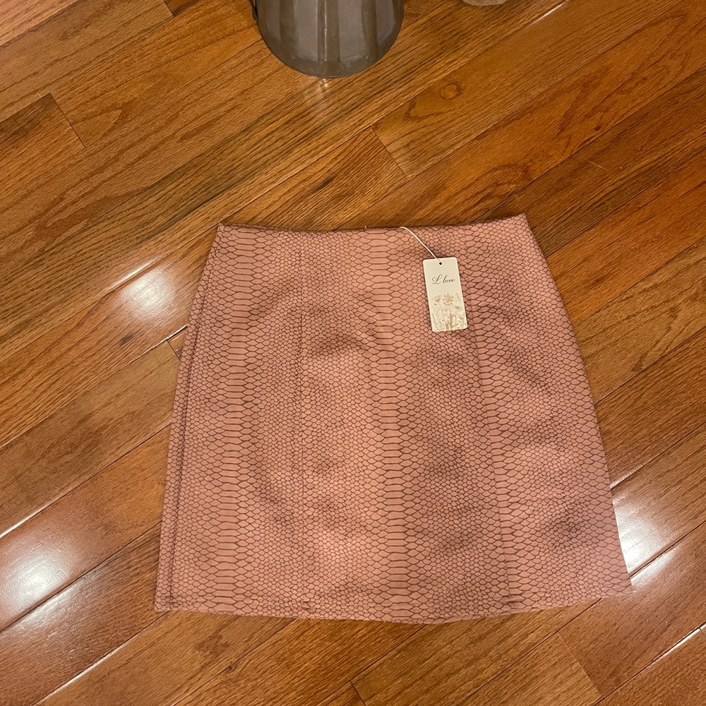 Boutique L Love What a Flirt Pink Snake Print Snakeskin Mini Short Skirt Boho